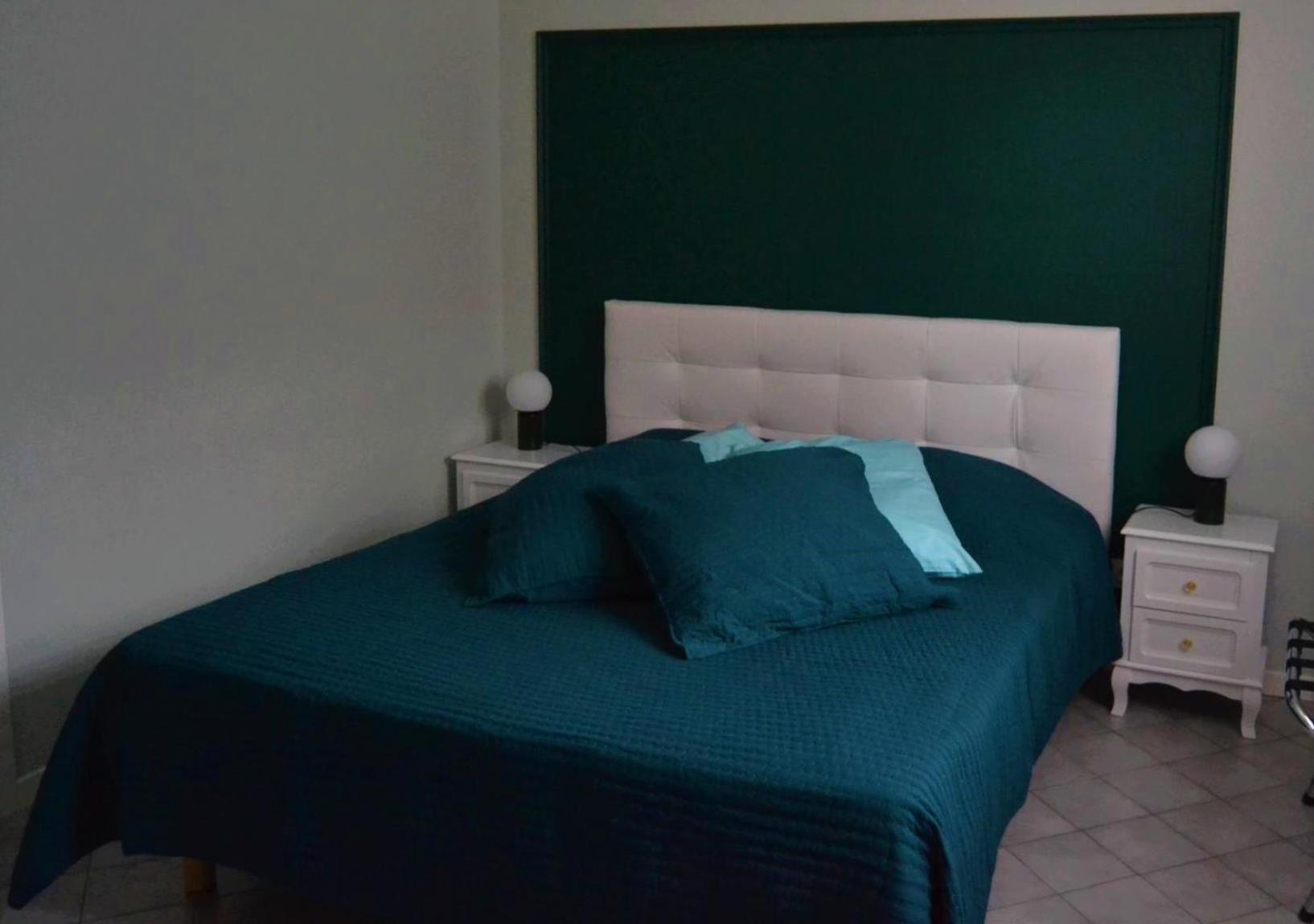 Le Domaine Des Gemmes Bed & Breakfast Tissey Exterior photo